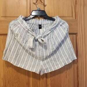 NWT Cider shorts, white/blue/tan striped, fabric belt, elastic waist, sz 6